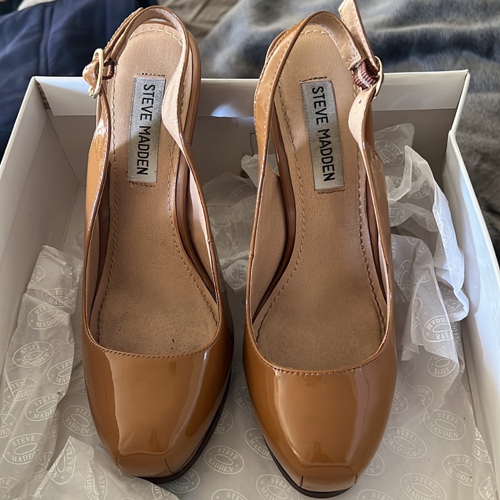Heels - Picture 2 of 5